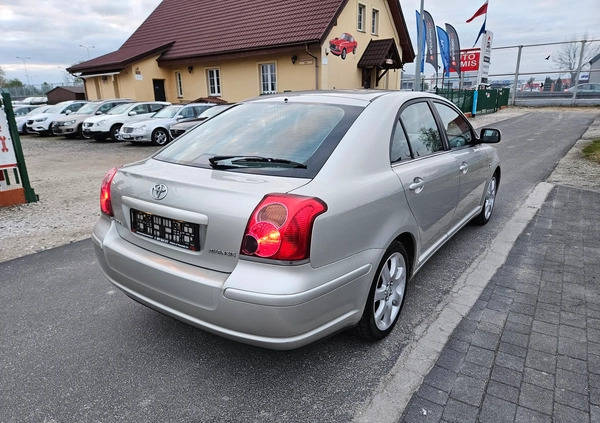 Toyota Avensis cena 15900 przebieg: 175000, rok produkcji 2006 z Gniezno małe 232